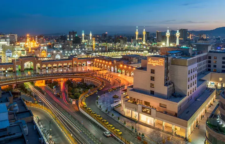 closesthoteltoemamreza