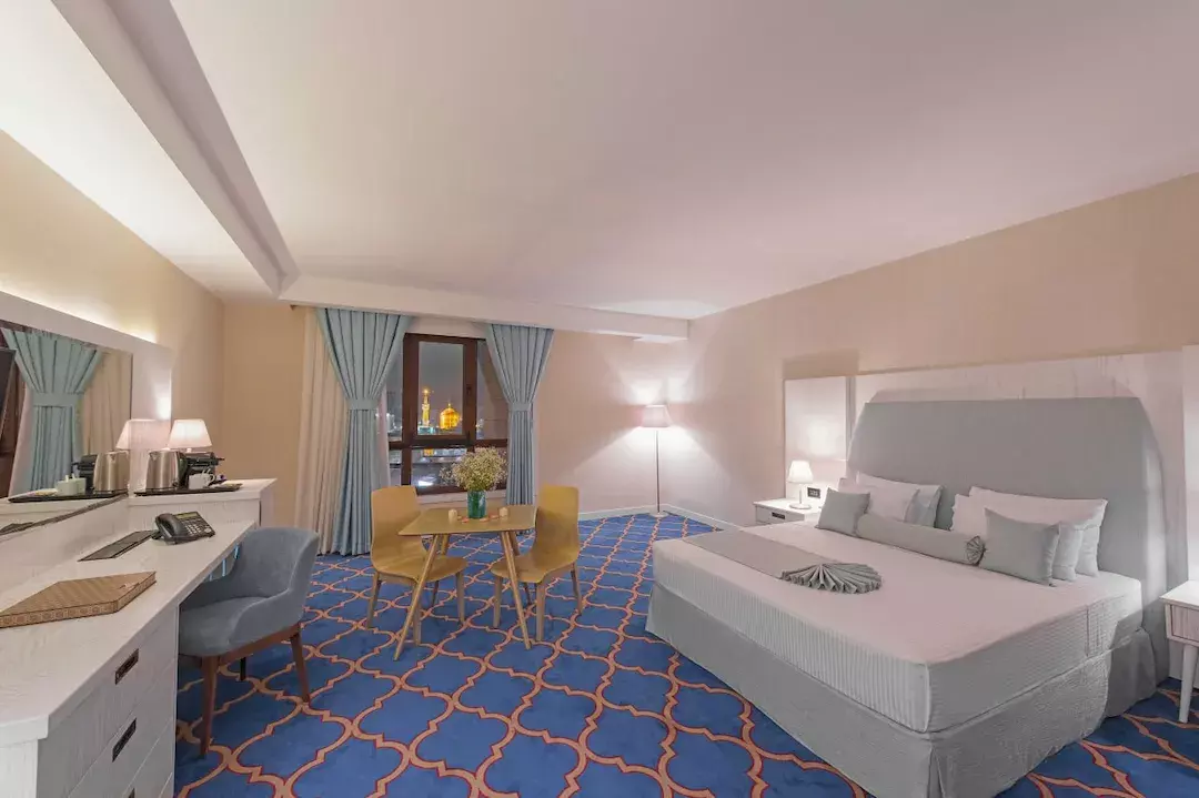 ghasrolziafa-room.png
