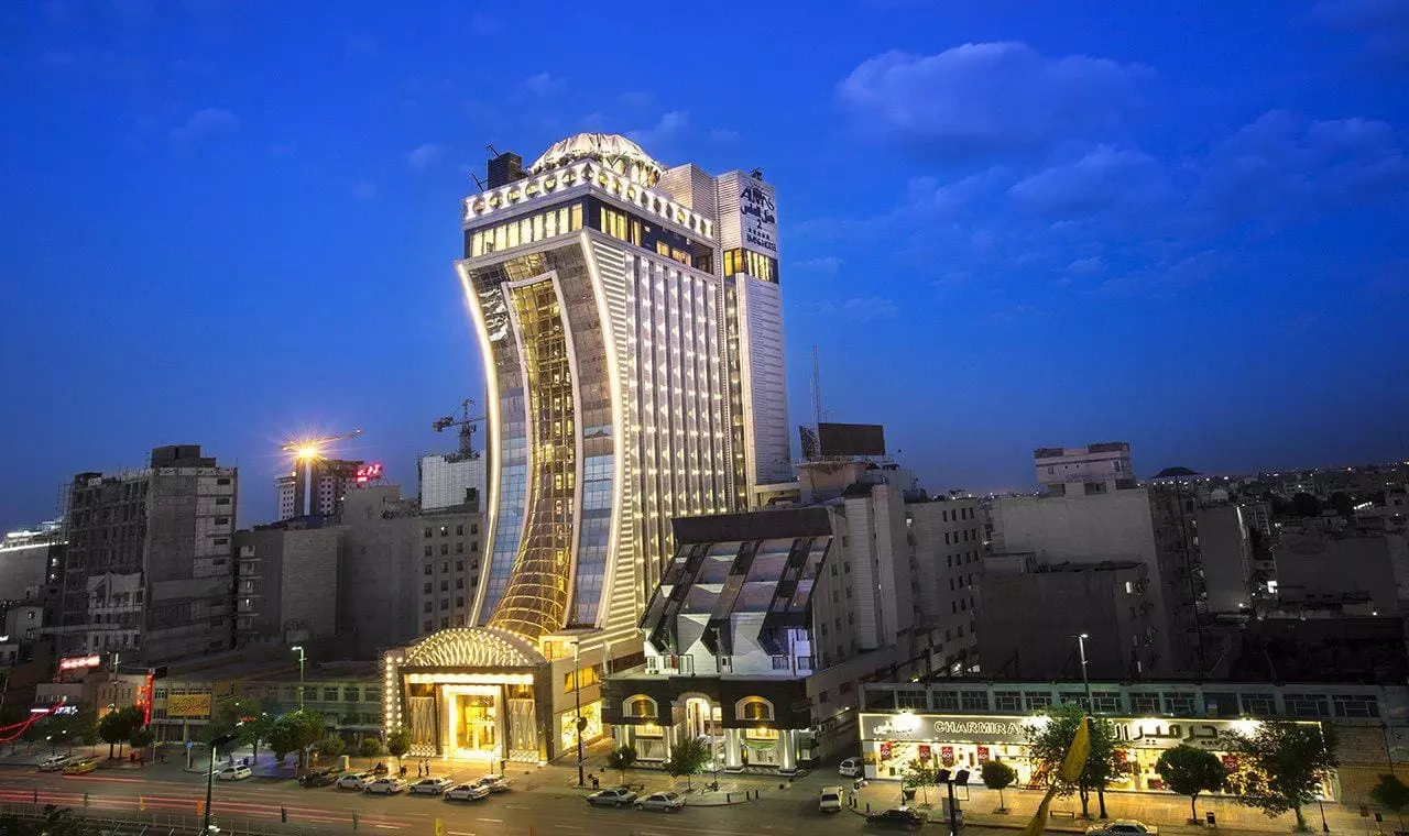 hotel-haye-mashahad-maneli-parvaz