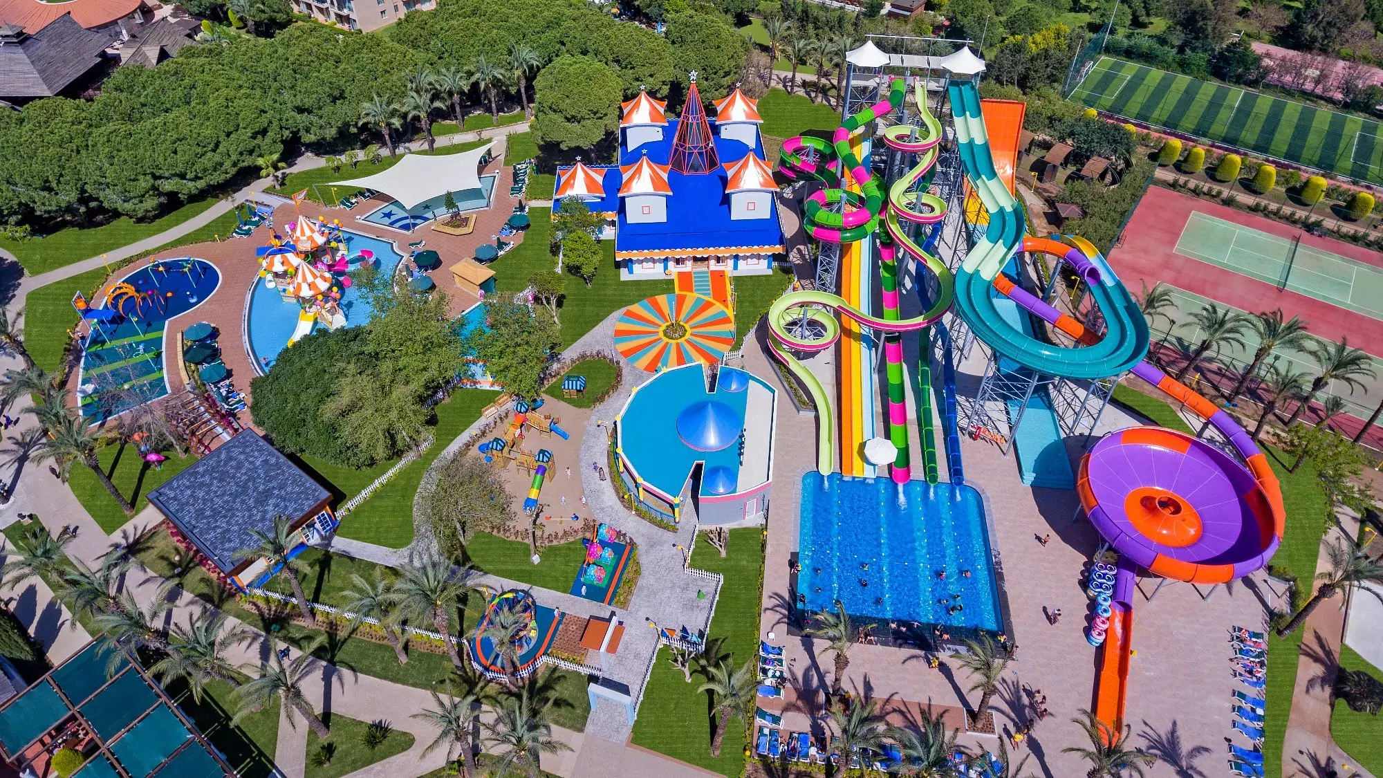 ic-hotels-green-palace-pool