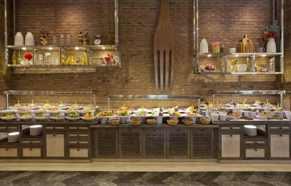 ic-hotels-green-palace-resturanut