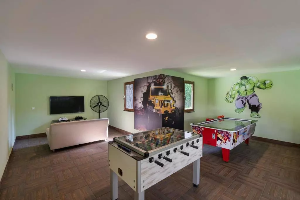 limak-atlantis-hotel-gameroom