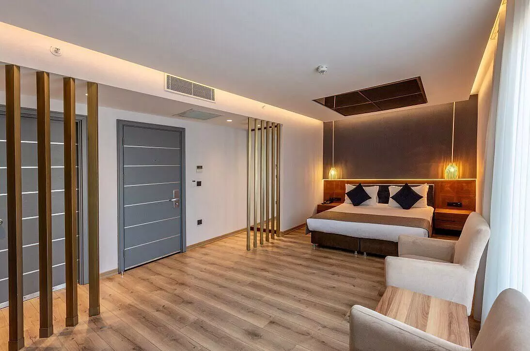 nova-plaza-crystal-hotel-room.jpg
