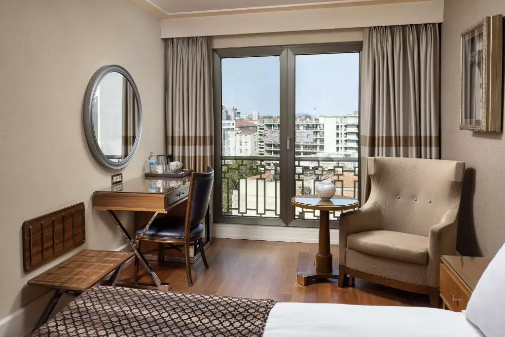 titanic-city-taksim-room.-2